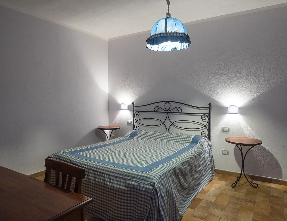 B&B Corte Degli Struzzi Pescia Romana Habitación foto