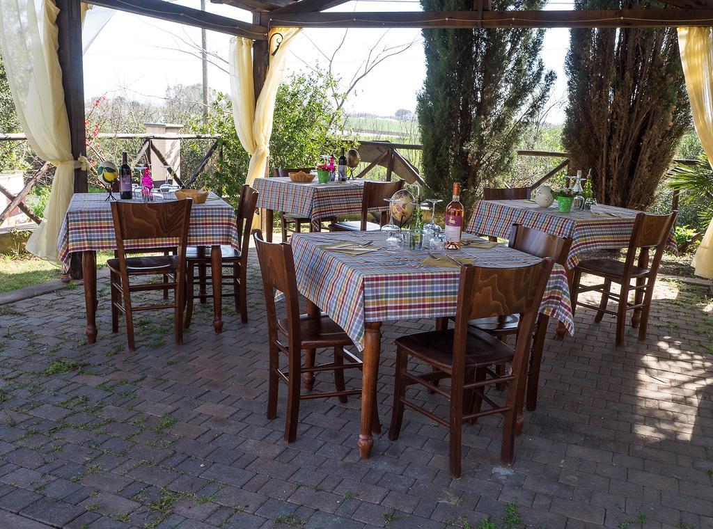 B&B Corte Degli Struzzi Pescia Romana Exterior foto
